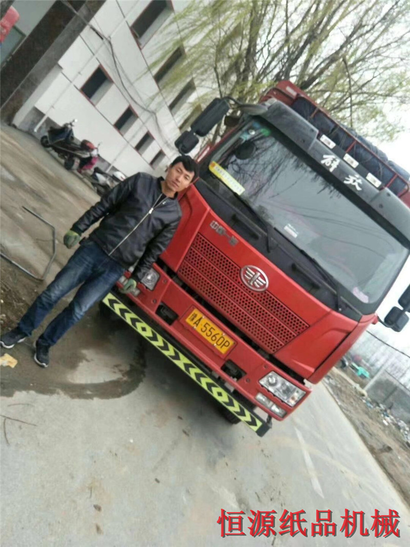 全自動衛生復卷機發貨現場 全自動衛生復卷機發貨現場