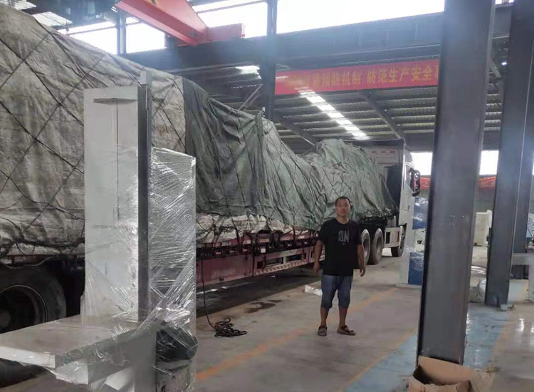 衛生紙加工設備的河南焦作沁陽客戶發貨精彩瞬間 衛生紙加工設備的河南焦作沁陽客戶發貨精彩瞬間